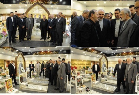 ادای احترام دکتر خرازی به شهدای مقاومت لبنان ‎